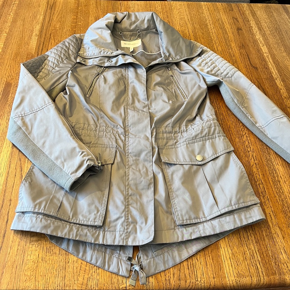 BCBG Generation Women’s Mid Length Rain Jacket Zipper Hood Size M